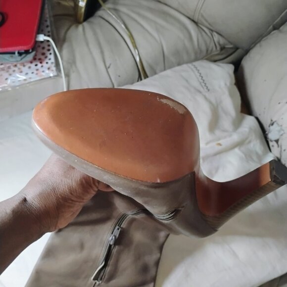 Genuine Taupe Coach Boots Size 9, M Width, Heels 3/4 Inches High, Gently Worn - Picture 7 of 8